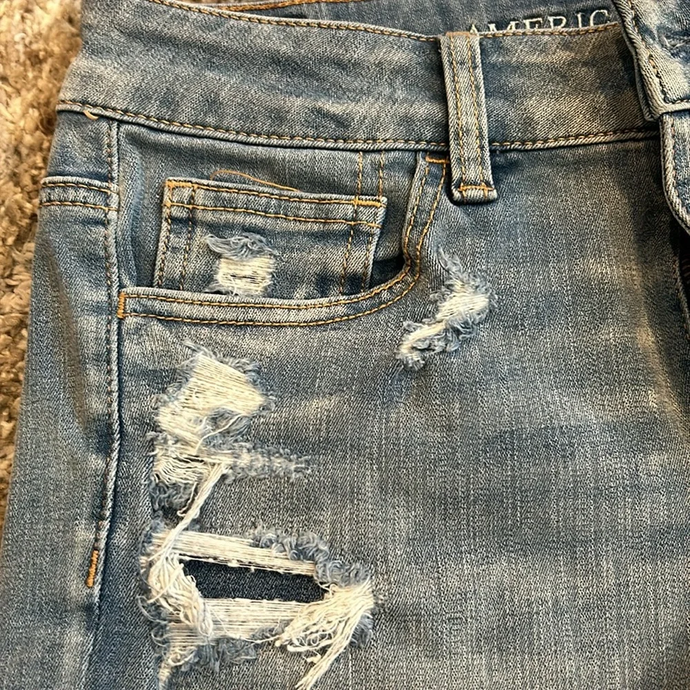🦅CLOSET CLOSE OUT🦅
American Eagle Hi Rise Shorties
Size 4 - Picture 5 of 8